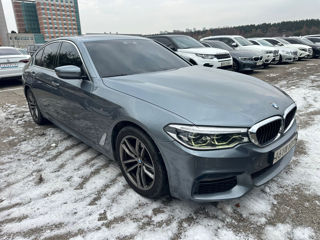 BMW 5 Series foto 3