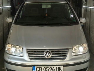 Volkswagen Sharan foto 2