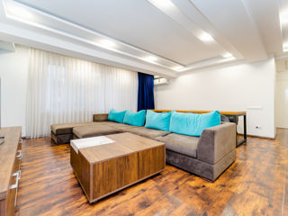 Apartament cu 4 camere, 130 m², Centru, Chișinău foto 2