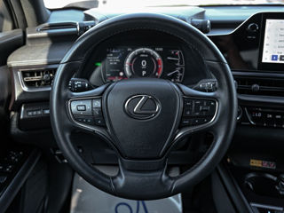 Lexus UX foto 10