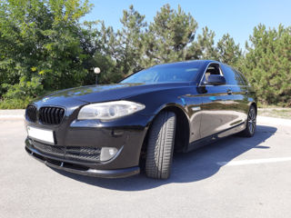 BMW 5 Series Touring foto 8