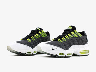 Nike Air Max 95 Black Volt x Kim Jones foto 3