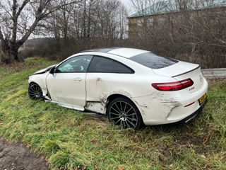 Mercedes E-Class Coupe foto 3