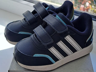 Ghete Adidas pentru baieți foto 2