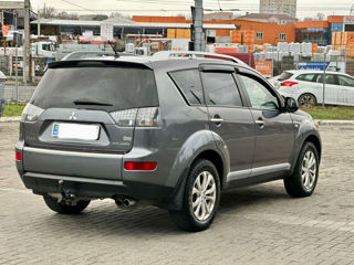 Mitsubishi Outlander foto 3