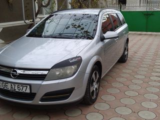 Opel Astra foto 1