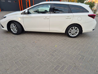 Toyota Auris foto 3