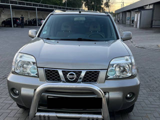 Nissan X-Trail foto 1