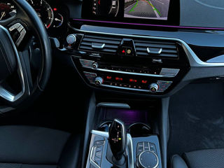 BMW 5 Series foto 8