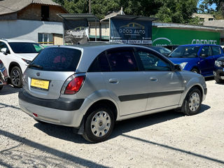 KIA Rio foto 4