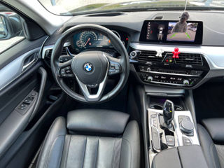 BMW 5 Series foto 2