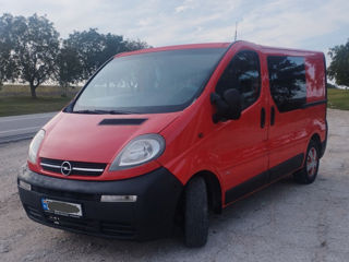 Opel Vivaro foto 2