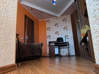 Apartament cu 3 camere, 75 m², Tineret, Ungheni foto 1