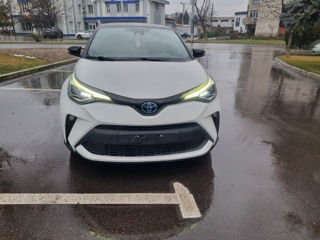 Toyota C-HR foto 2