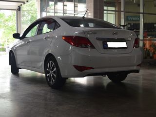 Hyundai Accent foto 4