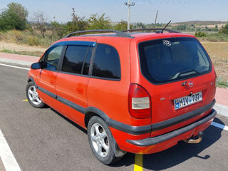 Opel Zafira foto 3