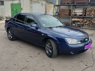 Ford Mondeo foto 1