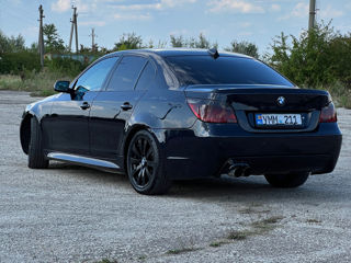 BMW 5 Series foto 4