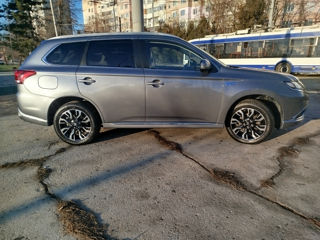 Mitsubishi Outlander foto 9