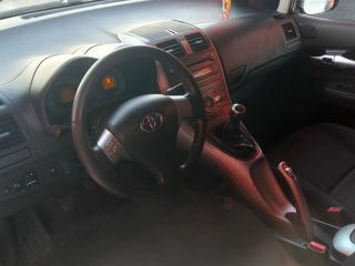 Toyota Auris foto 2