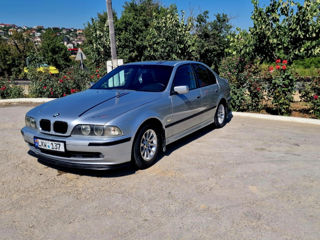 BMW 5 Series foto 6