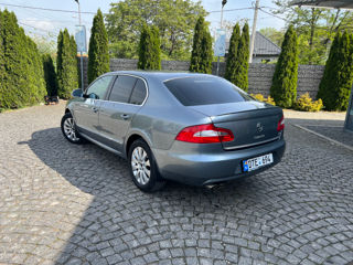 Skoda Superb фото 10