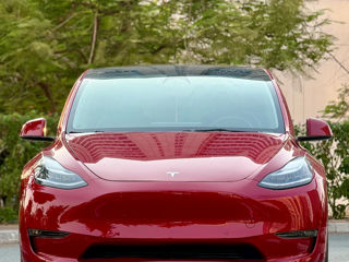 Tesla Model Y foto 6