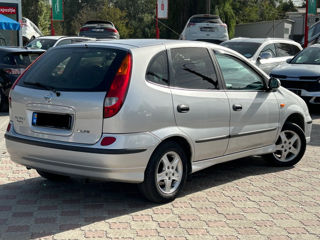 Nissan Almera Tino foto 4