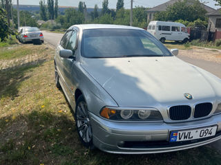 BMW 5 Series foto 5