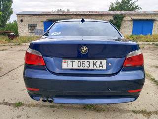 BMW 5 Series foto 4