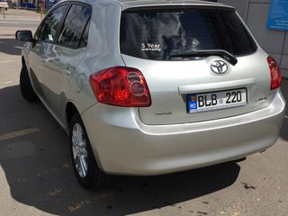 Toyota Auris foto 2