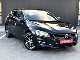 Volvo V60 foto 1