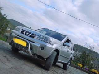 Nissan X-Trail foto 1