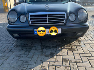 Mercedes E-Class foto 2