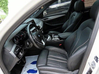 BMW 5 Series foto 5