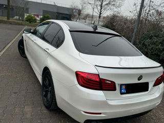 BMW 5 Series foto 6