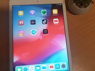 Планшет Ipad Air 1450 lei