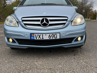 Mercedes B-Class foto 3