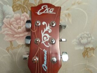 Eco. итальянская гитара. лучше чем yamaha. в отличном состоянии, есть чехол. foto 1