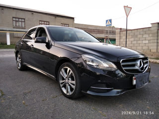 Mercedes E-Class foto 2