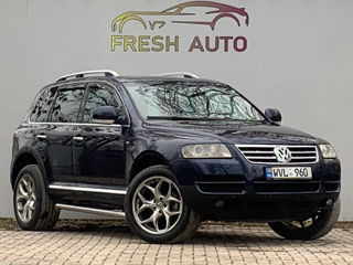 Volkswagen Touareg foto 1