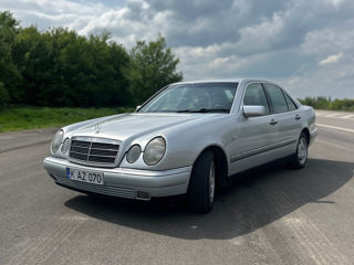 Mercedes E-Class фото 3