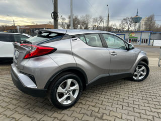 Toyota C-HR foto 4