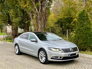 Volkswagen Passat CC foto 2