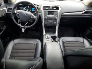 Ford Fusion foto 8