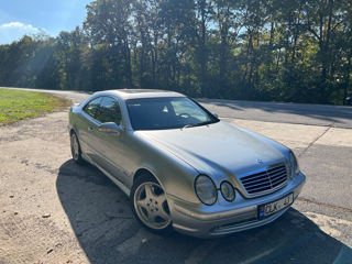 Mercedes CLK-Class foto 2