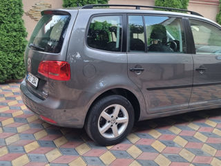 Volkswagen Touran foto 5