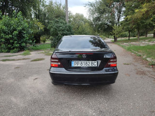 Mercedes C-Class foto 5