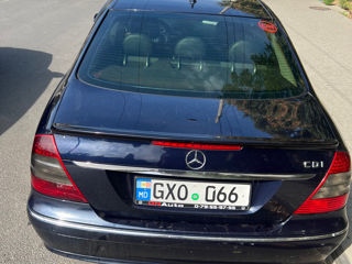 Mercedes E-Class foto 3