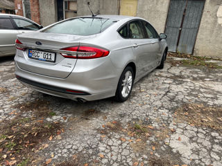 Ford Fusion foto 4